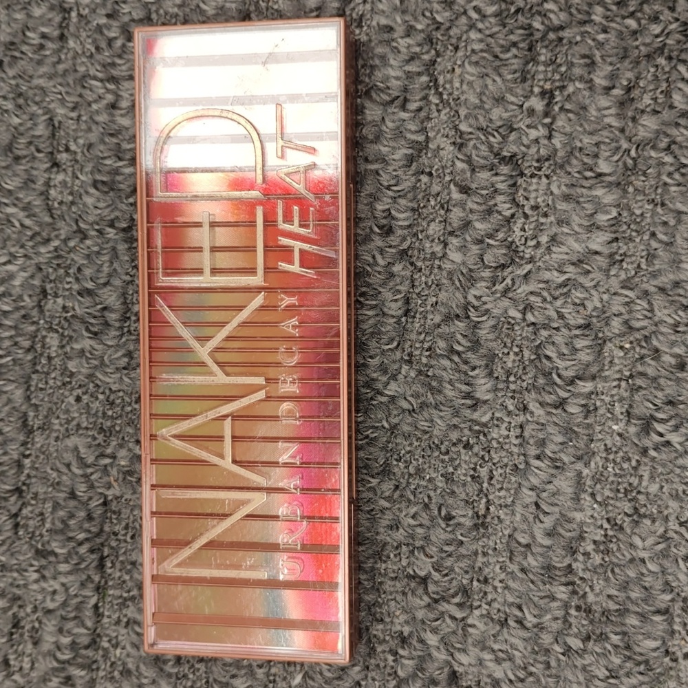Naked heat eyeshadow palette